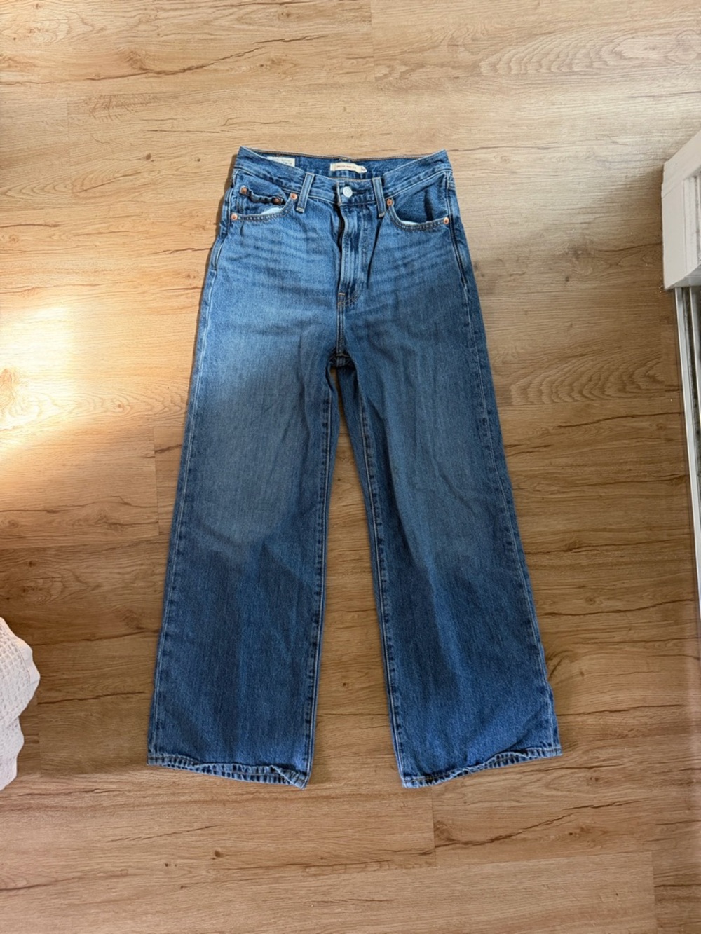 Levi’s Wide-Leg Blue Denim Jeans